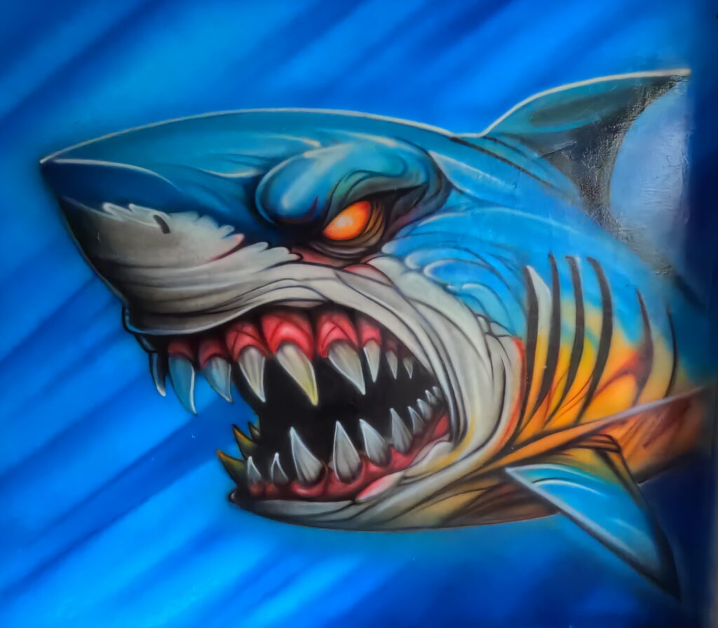 Plus Ultra Tiburón